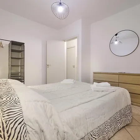 Boulevard Apartment